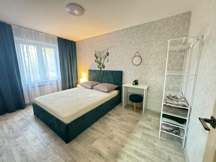 2-комн., 8 микрорайон, Ачинск