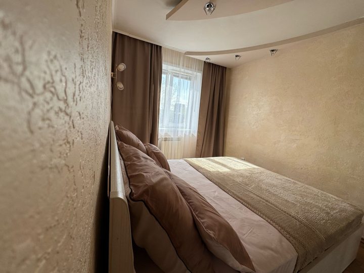 2-комн., 6 микрорайон, Ачинск