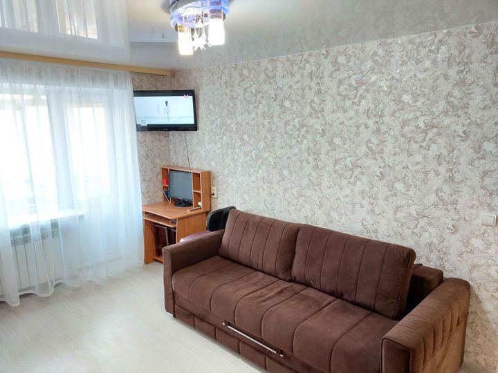 Студия, Школьная, Белоярский
