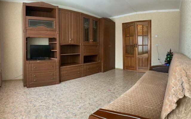 2-комн. квартира, ул Академика Крылова, Большой Камень