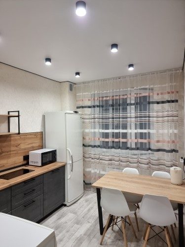3-комн., Романтиков, Ханты-Мансийск