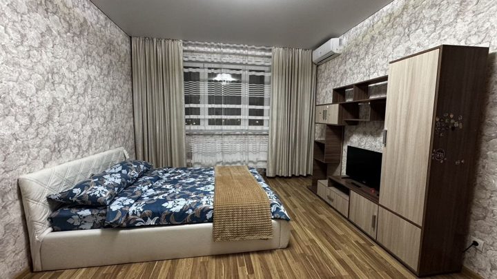 Студия, мкр Степной, Кучугуры