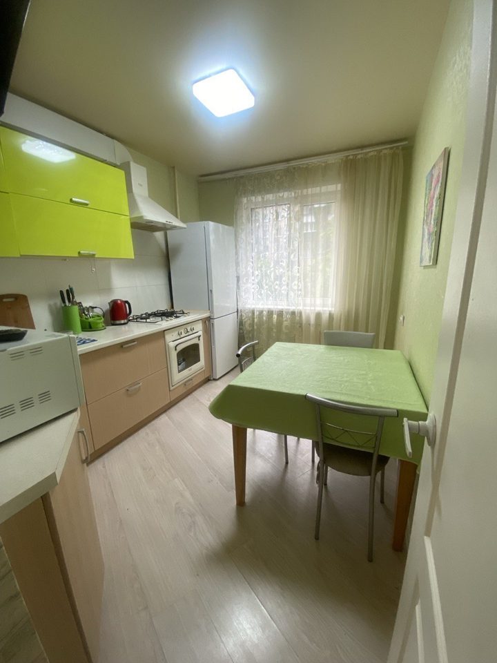 3-комн. квартира, улица 15 микрорайон, Липецк