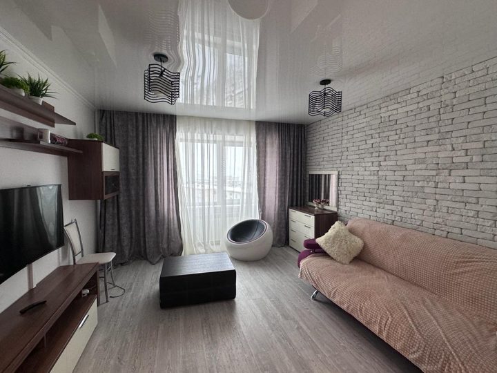 2-комн. квартира, ул Наровчатова, Магадан