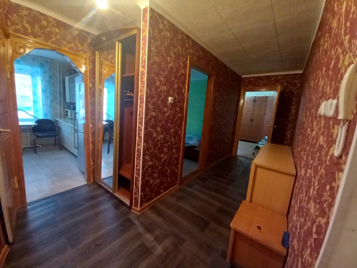 2-комн., ул Тихонова, Мирный