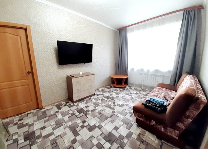 Студия, ул Овчинникова, Мирный