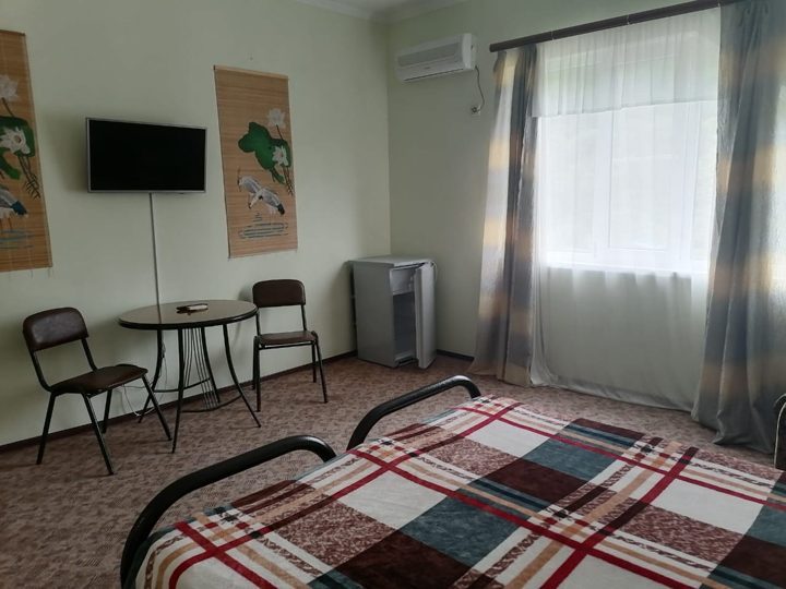 2-комн. квартира, Центральная, Небуг