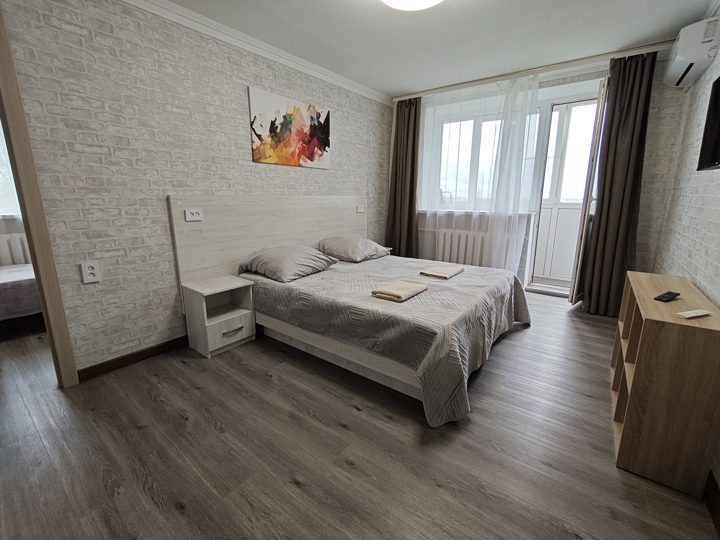 2-комн. квартира, Парковая улица, Новошахтинск