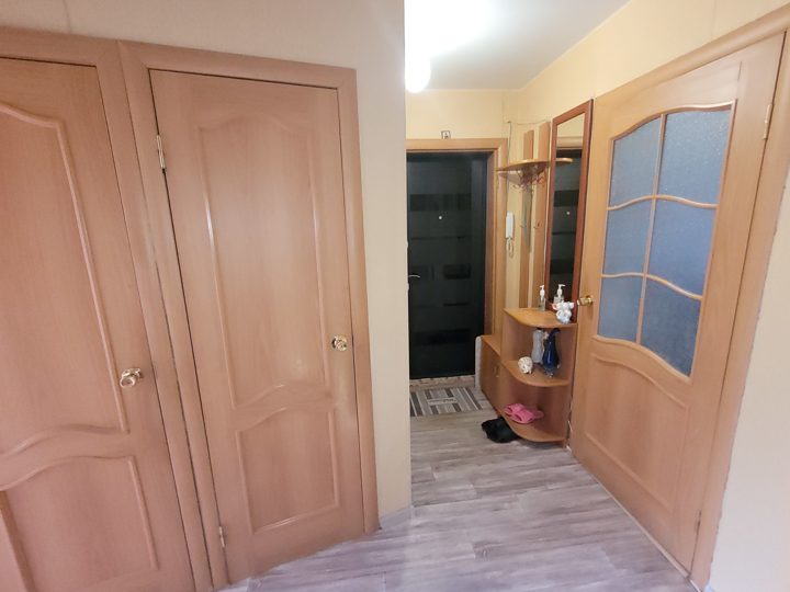 2-комн. квартира, Луначарского, Серов