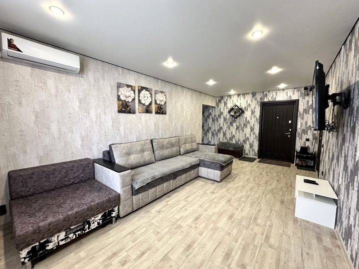 2-комн., мкр 7, Тобольск