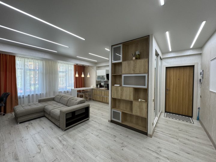 2-комн., Ветеранская, Южно-Сахалинск